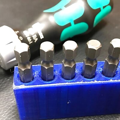 Magnetic quick change bit holder for hex bits and Wera ratcheting screwdriver