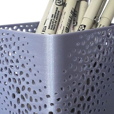 Organic Voronoi Pencil holder