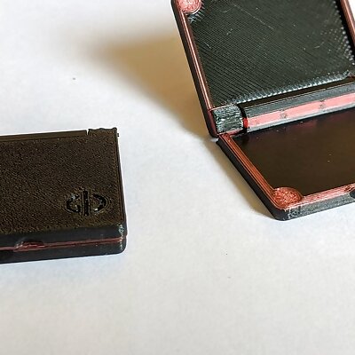 Mini box magnetic hinge and closure