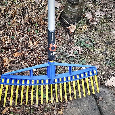 Gardening leaf rake with replaceable teeth