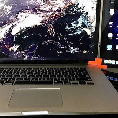 iPad Pro 11 to MacBook Pro 1516 Connector