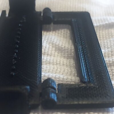 Facemask Clip with Hinge for PLA