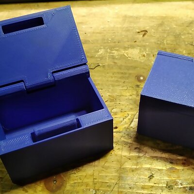 Customizeable box with lid