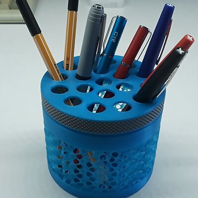 Gyroid pen holder with knurled screw cap