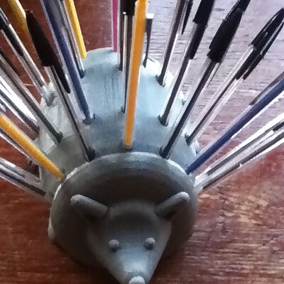 Hedgehog pen holder