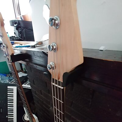 Fender bass hanger