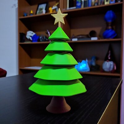 Spinning Christmas Tree