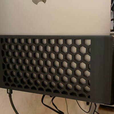 Macbook Pro 15 Mounted Vertical Desk Holder
