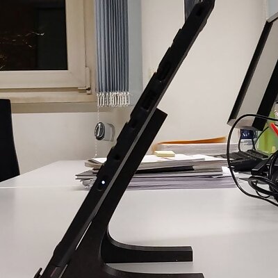 Tall 60° laptoptablet stand for 14 or less