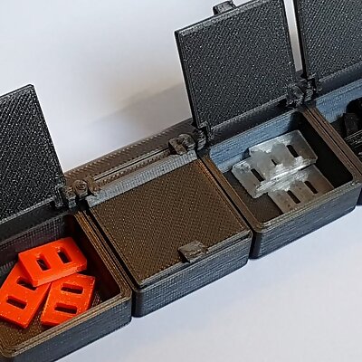 Hinged lid containers connector bar