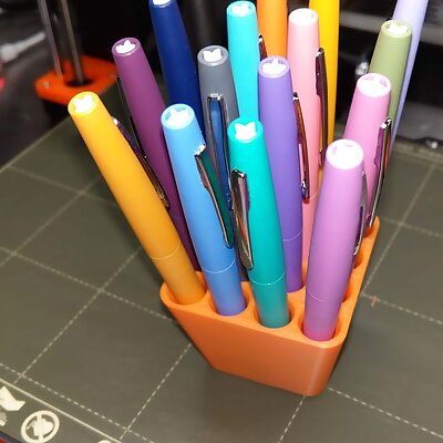 Pen Holder  for 16 Color Felt Tip Pens