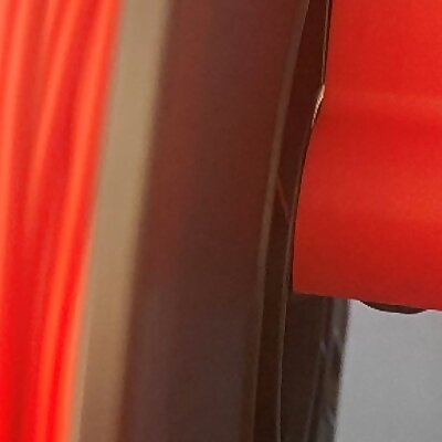 Clip for keeping filament aligned on Prusa spool