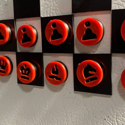 Magnetic Chess Set with Reversible Pieces