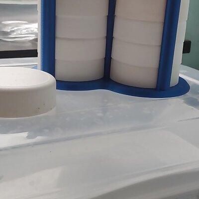 Stacking container lid holder