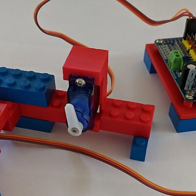 Servo motor and PWM controller LEGO connectors