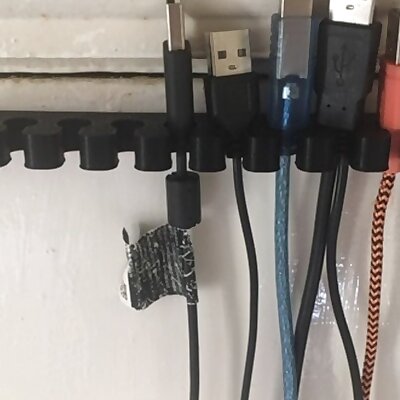 Usb cable hanger