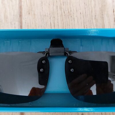 Clipon sunglasses box