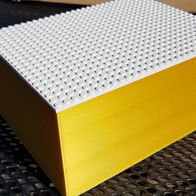 Customizable storage box in clippable brick format LEGO® compatible