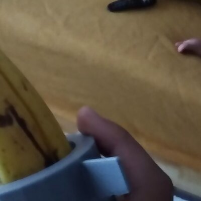 Loupač banánůBanana peeler