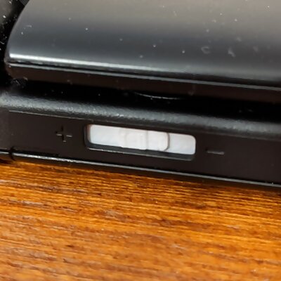 Low profile 3DS XL volume control