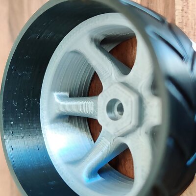 Tyre with smooth inner for gzumwalt car