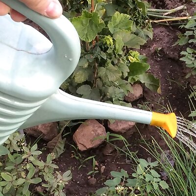 Kropička na malou konev  Sprinkler on a small watering can