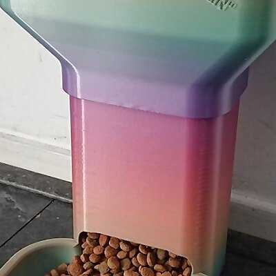 Cat feeder  food dispenser