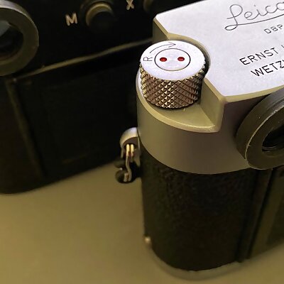 Leica M rangefinder protection for glasses