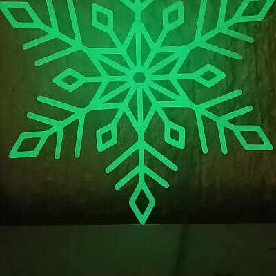 Vánoční vločka svítící ve tmě  Christmas snowflake glowing in the dark