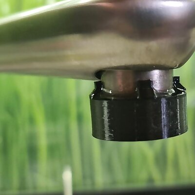 Tool to descale the faucet  Wasserhahn entkalken