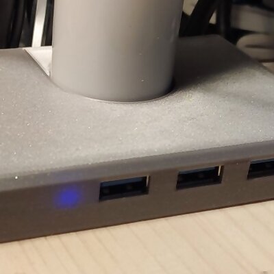 Shell for Anker USB hub on vivo monitor arm