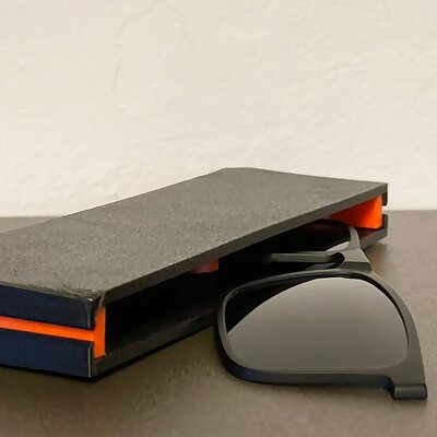Simple case for sun protector glasses clip