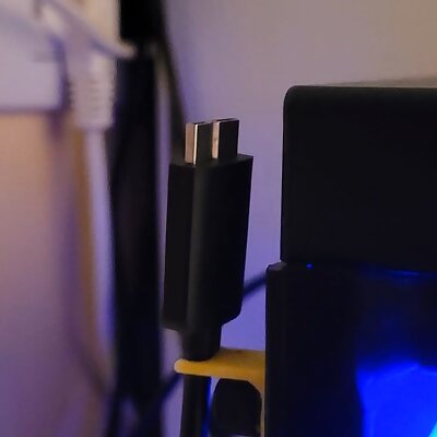 Simple Cable Holder For A Pc Case