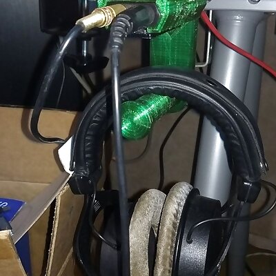 SoundBlaster E1 Headphone Hook