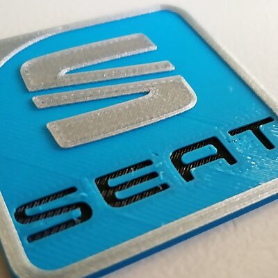 SEAT car logo keychain