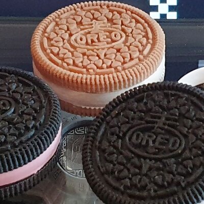 Tiny Oreo Box 11 scale Mega Stuf Oreo