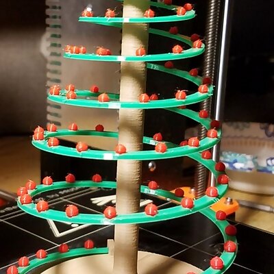 Spiral Christmas Tree with Ornaments!