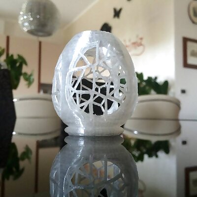 Voronoi Egg Lamp