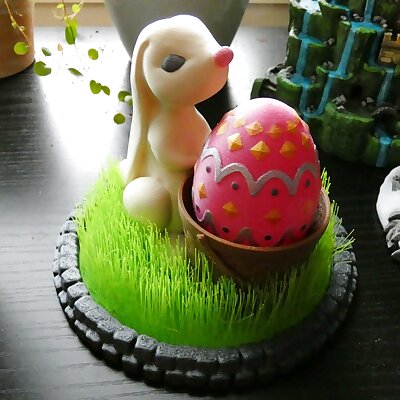 Grassy Easter Egg Keeper