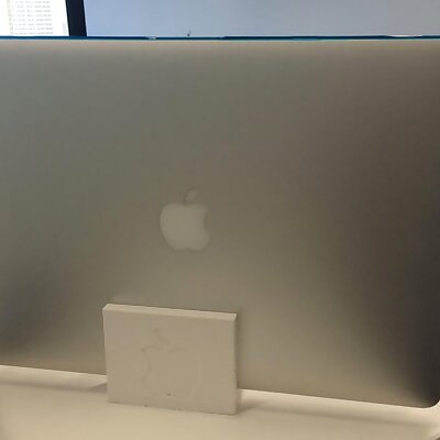 Apple laptop vertical holder