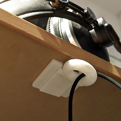 Magnetic Headphone Cable Guide