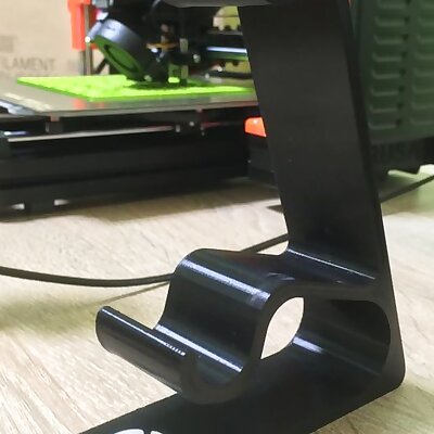 Xbox One controllers stand