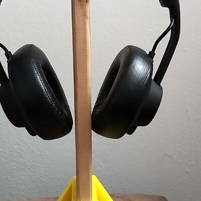 Headphones stand