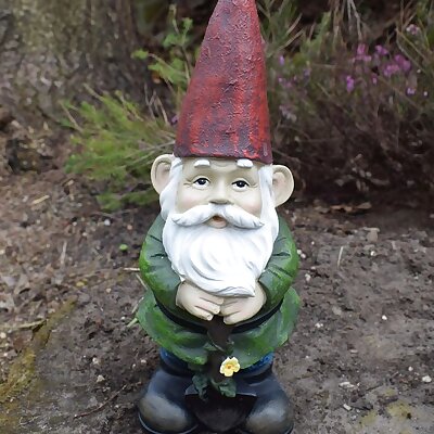 Gnome with shovel