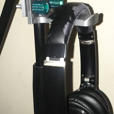 Microphone stand headphone hanger