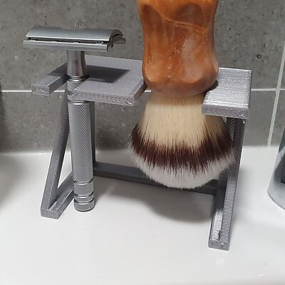 Shaving stand