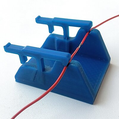 Soldering wire clamp