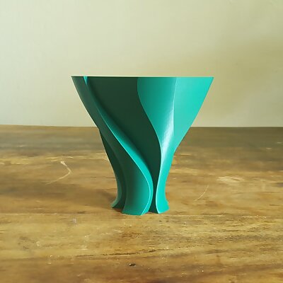 Unfolding Leave Vase