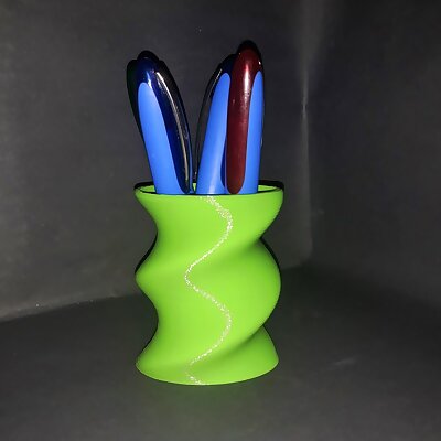 Twisted pencil holder