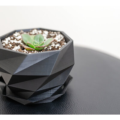Low Poly Planter with Drain and Saucer